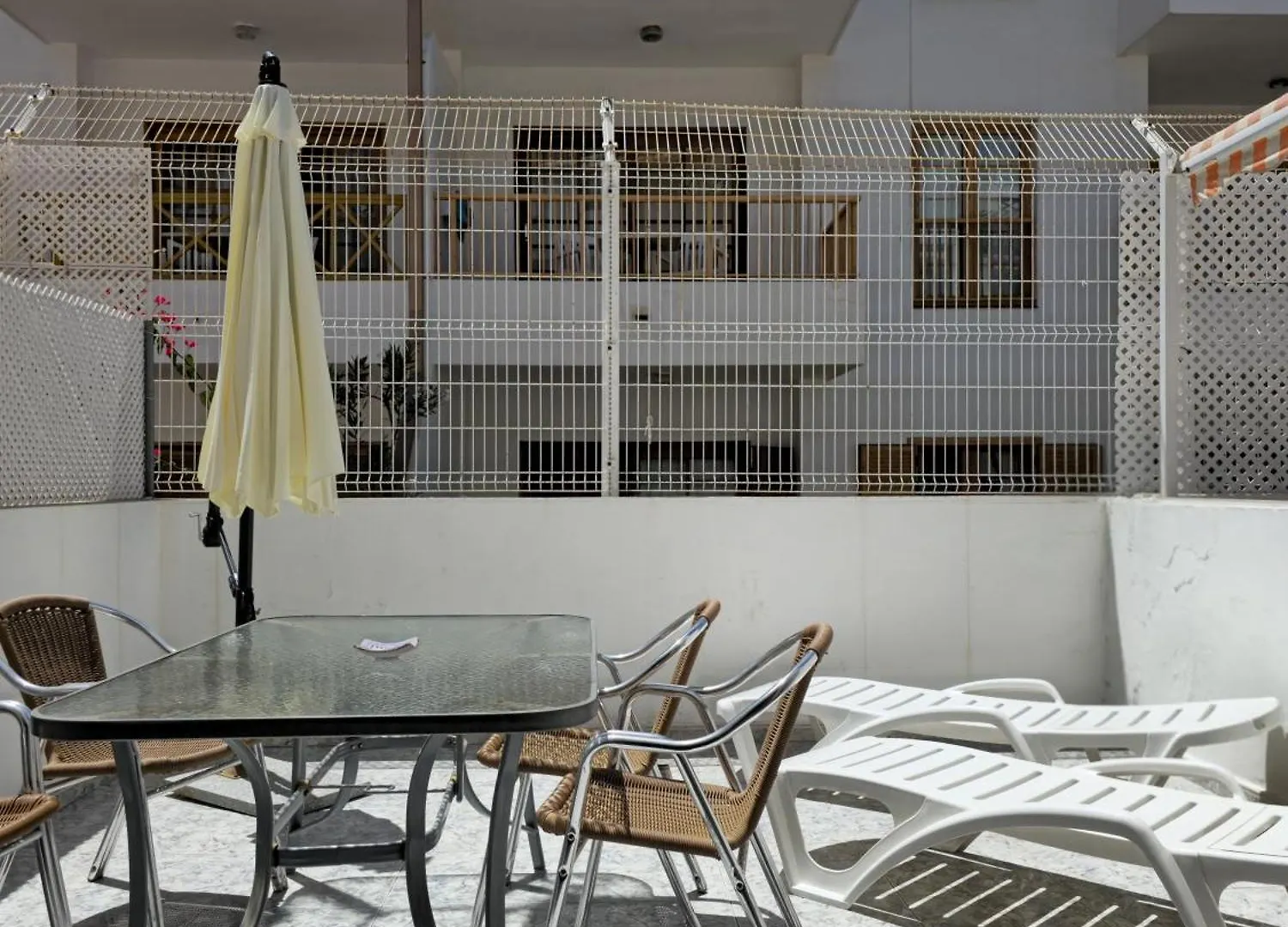 Victoria Court Modern 1 Bed Apartment Los Cristianos